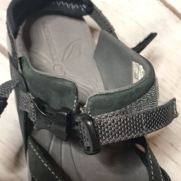 Merrell Azura Black Closed Toe Slingback Water Shoes Sandals Woman’s Size 7 - Picture 11 of 14